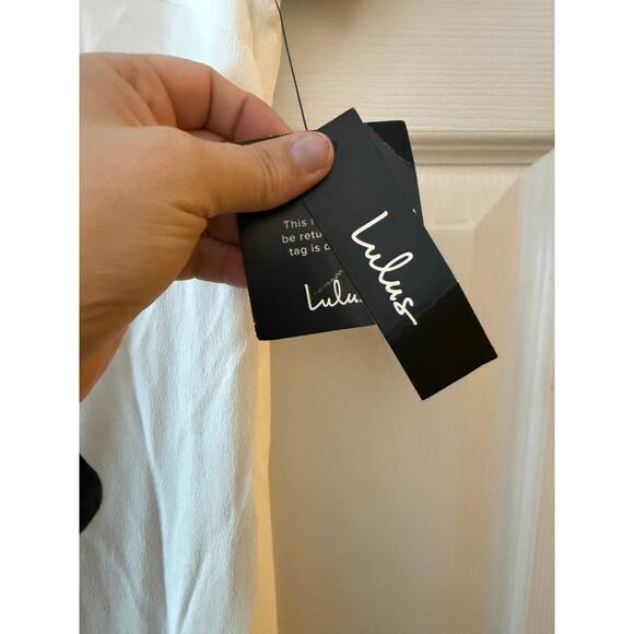 Cute White Lulus Dress with Blue Accent Size XSmall - Picture 4 of 7